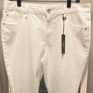 Ana NWT - Skinny Ankle - White Jeans - 32/14